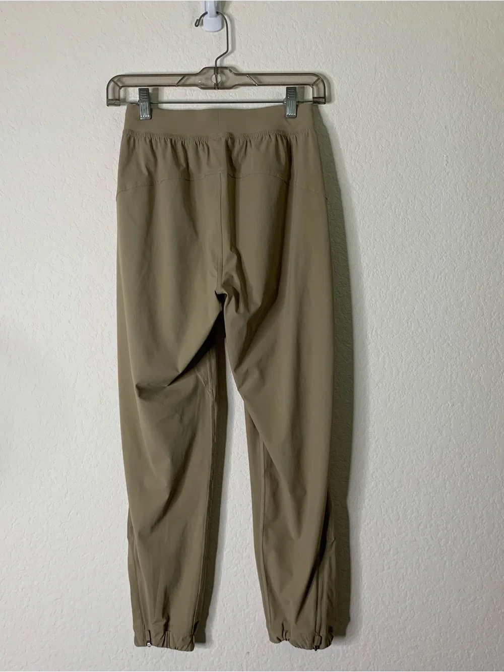 Lululemon womens tan adapted state joggger ankle zip cropped 23” 2